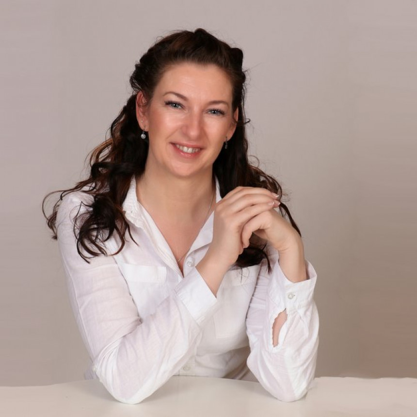 Nicole Wjertzoch